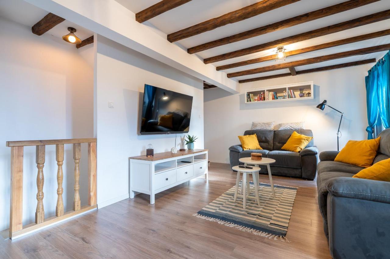 Holiday House Nova Stara Baska Bagian luar foto